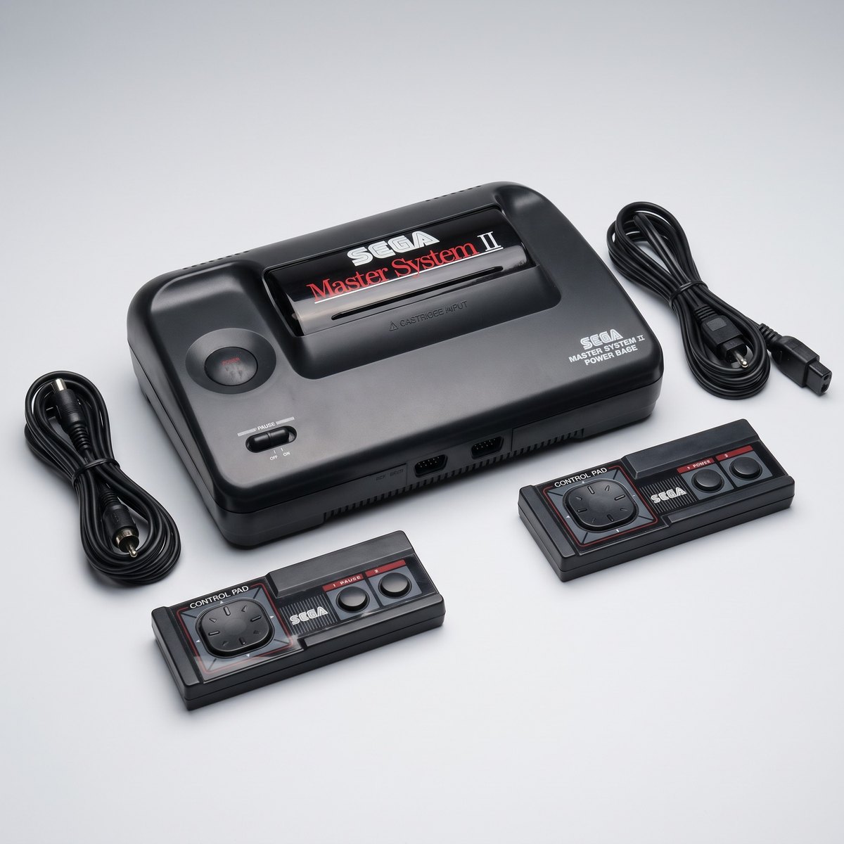 SEGA Master System II con dos mandos y cables originales